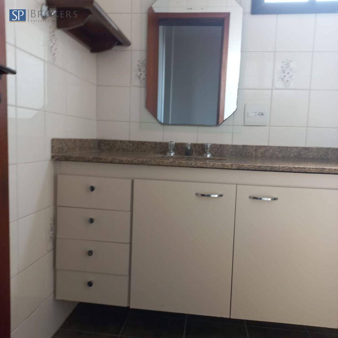 Apartamento para alugar com 3 quartos, 185m² - Foto 33