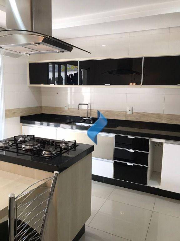 Casa à venda com 3 quartos, 274m² - Foto 5