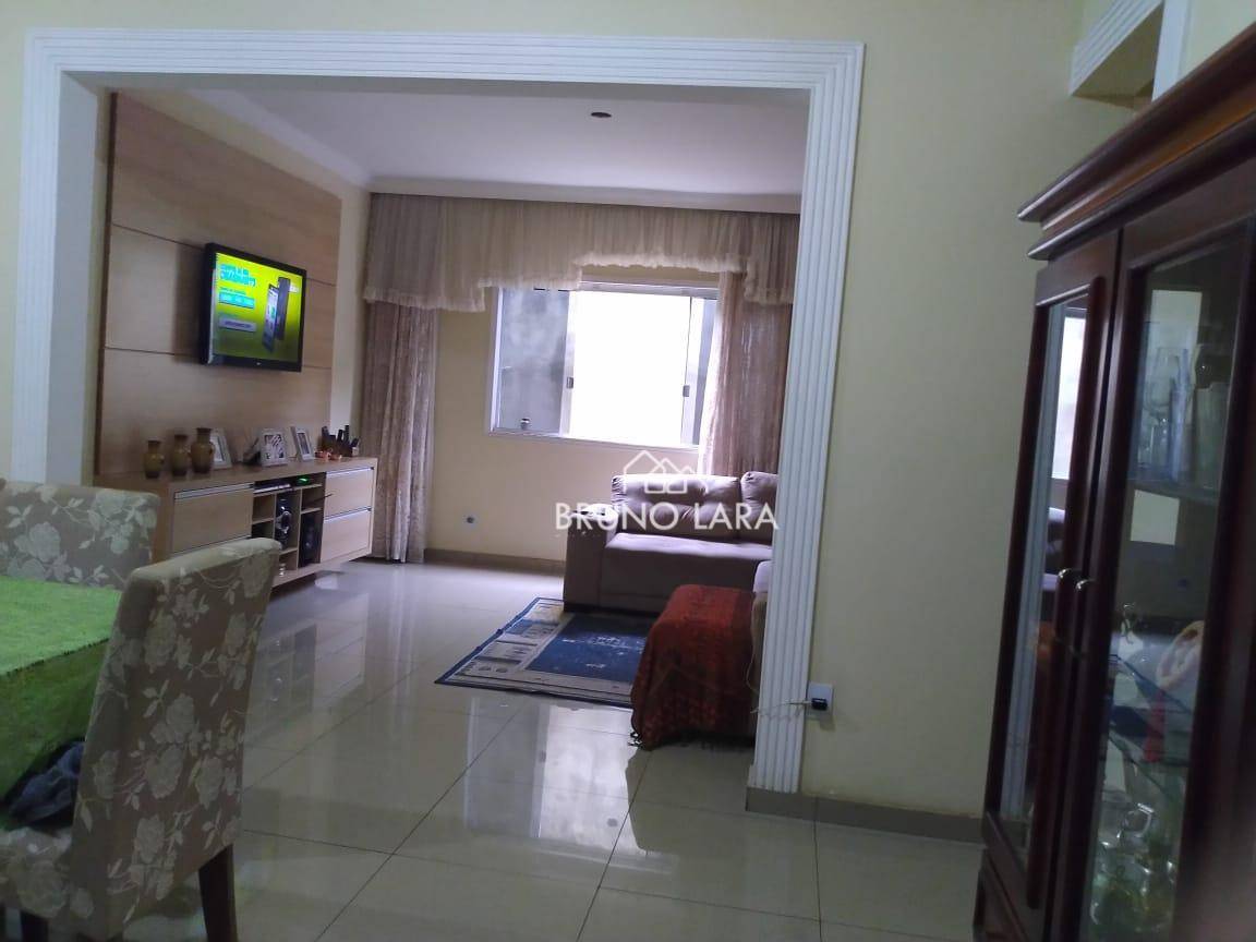 Casa à venda com 3 quartos, 220m² - Foto 5
