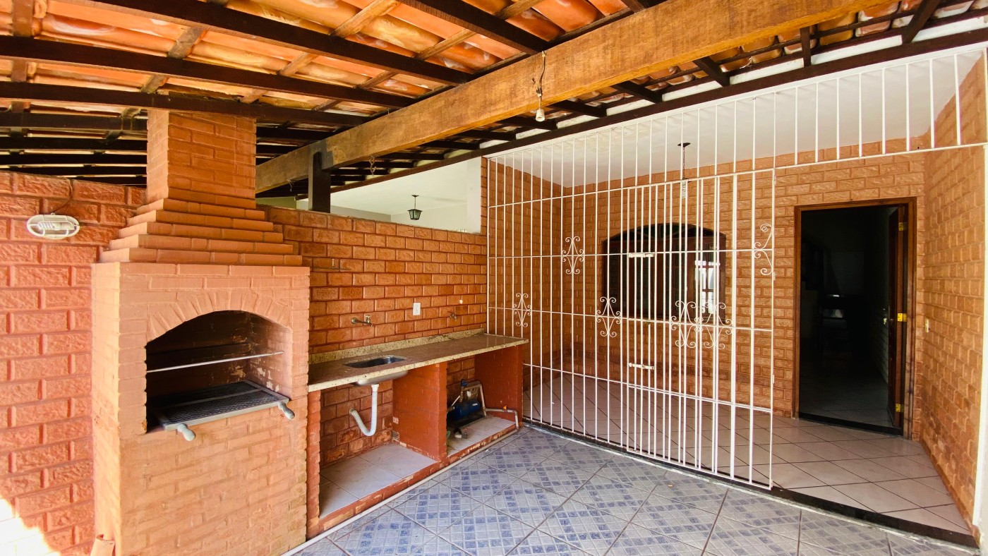 Casa à venda com 2 quartos, 127m² - Foto 2