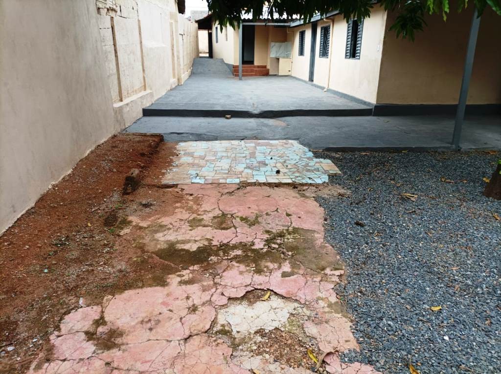 Casa à venda com 2 quartos, 323m² - Foto 17