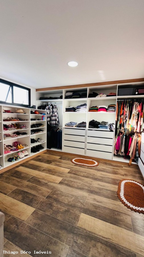 Casa à venda com 4 quartos, 650m² - Foto 21