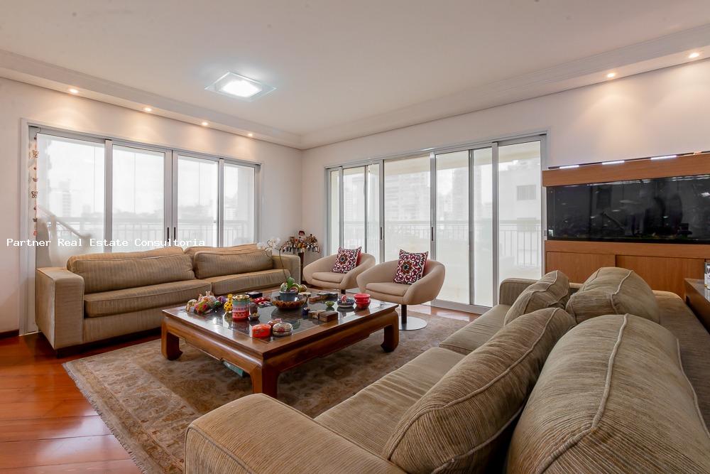 Apartamento à venda com 3 quartos, 240m² - Foto 22