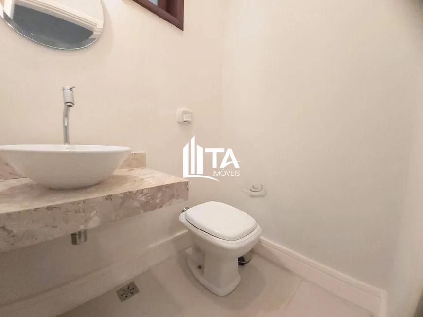 Casa de Condomínio à venda e aluguel com 3 quartos, 250m² - Foto 4