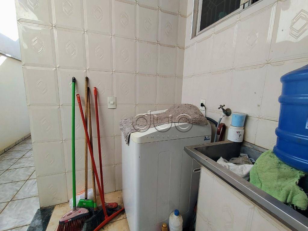 Casa à venda com 3 quartos, 189m² - Foto 11