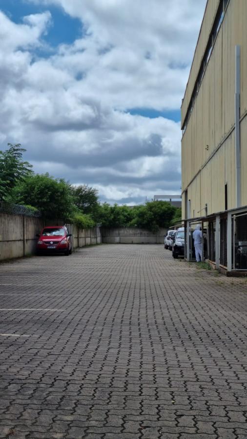 Depósito-Galpão-Armazém para alugar, 1650m² - Foto 18