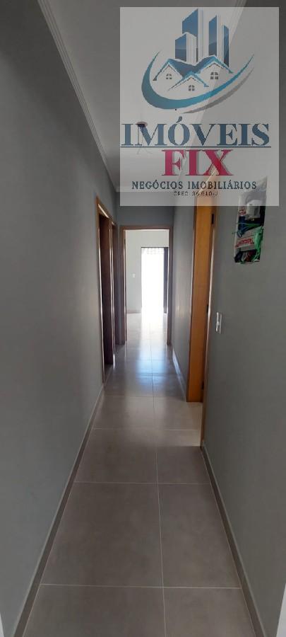 Casa à venda com 3 quartos, 75m² - Foto 4