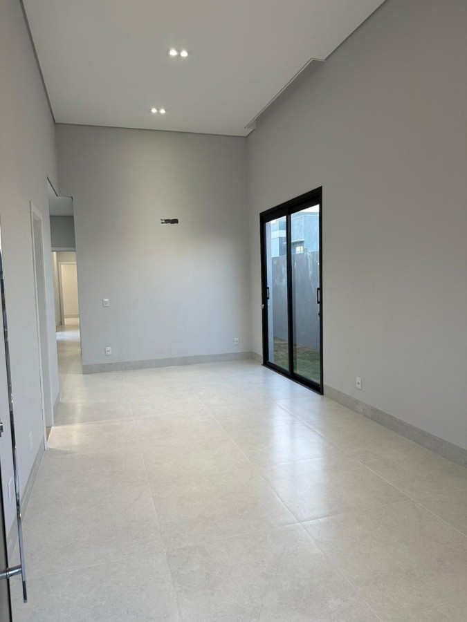 Casa de Condomínio à venda com 3 quartos, 250m² - Foto 3