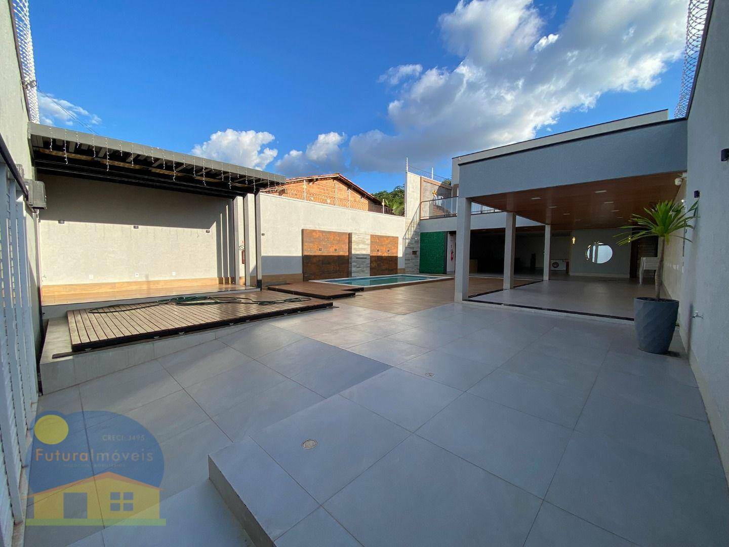 Casa à venda e aluguel com 3 quartos, 160m² - Foto 2