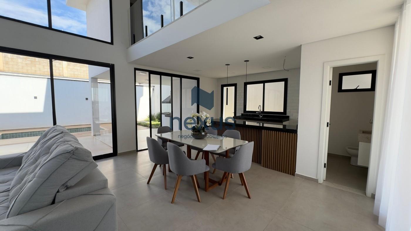 Casa à venda com 3 quartos, 250m² - Foto 14