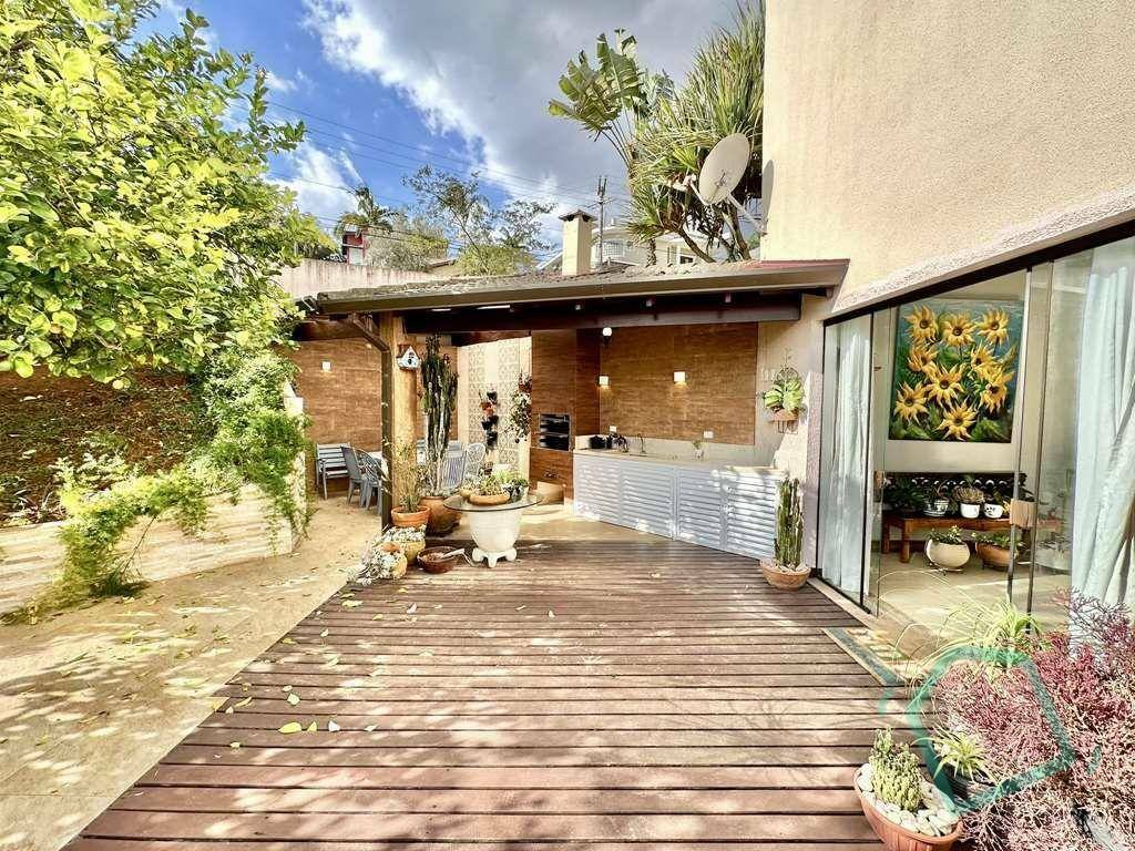 Casa de Condomínio à venda com 3 quartos, 330m² - Foto 27