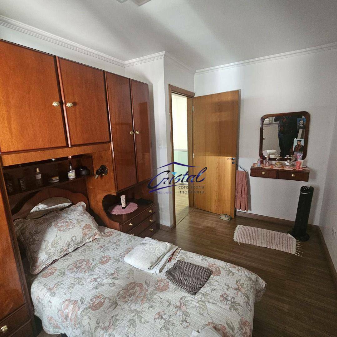 Casa para alugar com 4 quartos, 180m² - Foto 18
