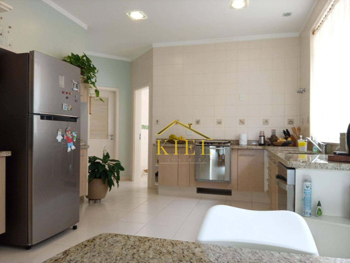 Casa para alugar com 4 quartos, 489m² - Foto 38