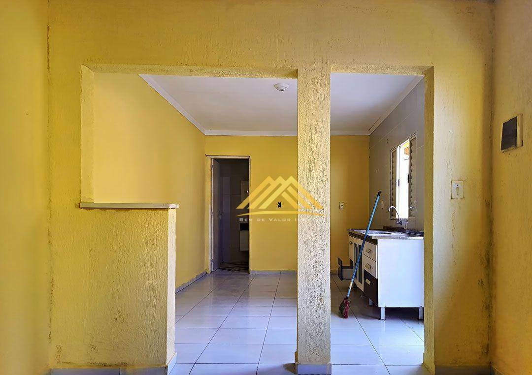 Casa à venda com 1 quarto, 200M2 - Foto 2