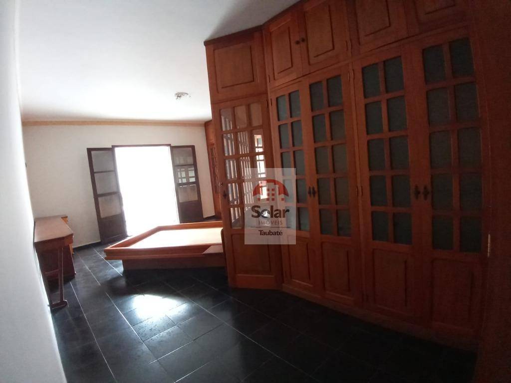 Casa para alugar com 4 quartos, 221m² - Foto 40