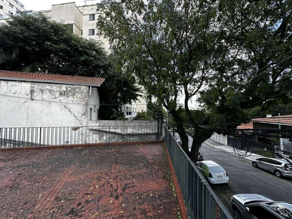 Casa à venda com 2 quartos, 320m² - Foto 6