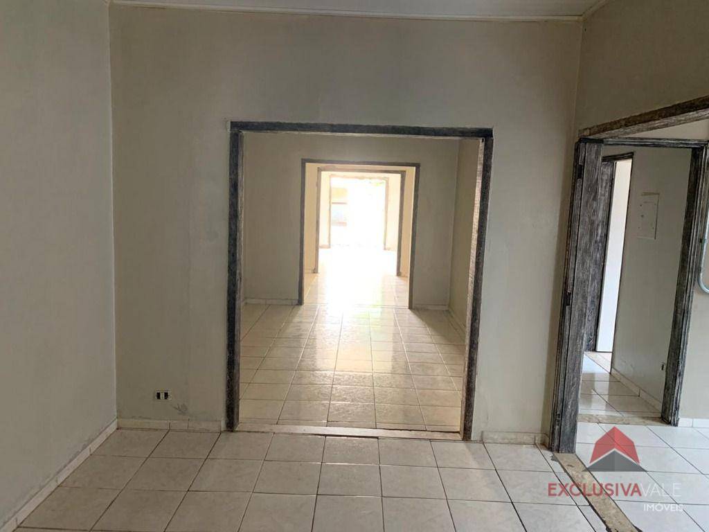 Casa à venda e aluguel com 4 quartos, 251m² - Foto 6