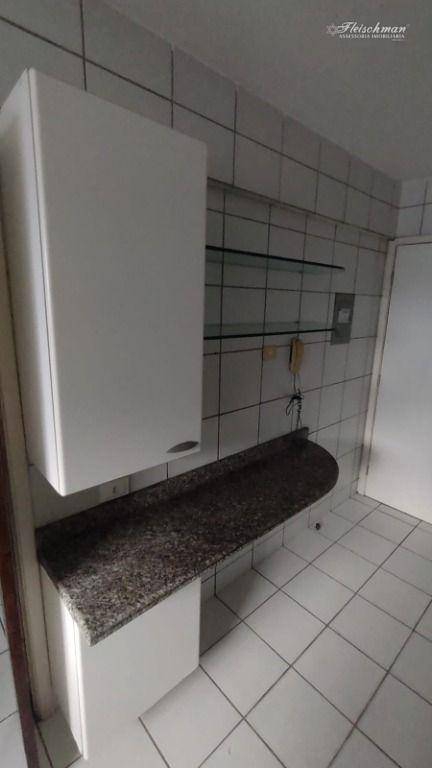 Apartamento para alugar com 2 quartos, 75m² - Foto 16