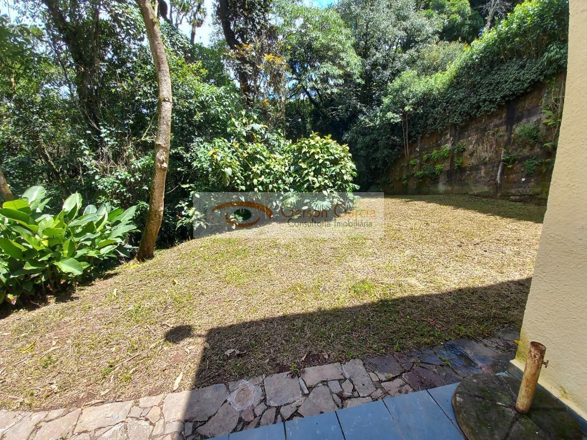 Casa de Condomínio para alugar com 3 quartos, 250m² - Foto 9