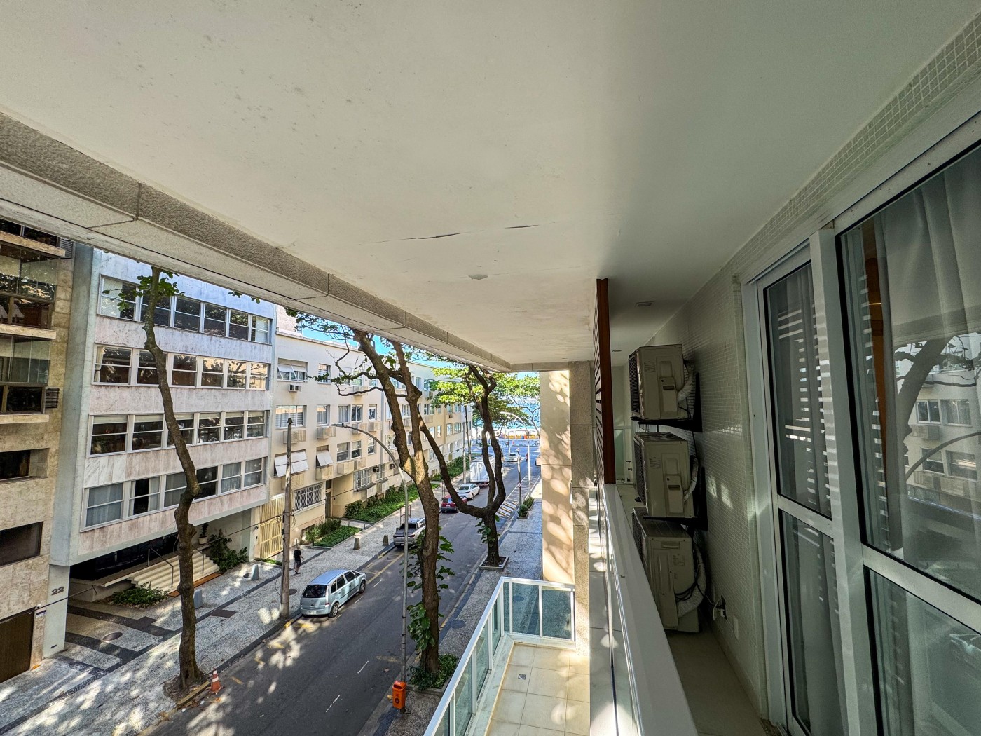 Apartamento à venda com 3 quartos, 199m² - Foto 3