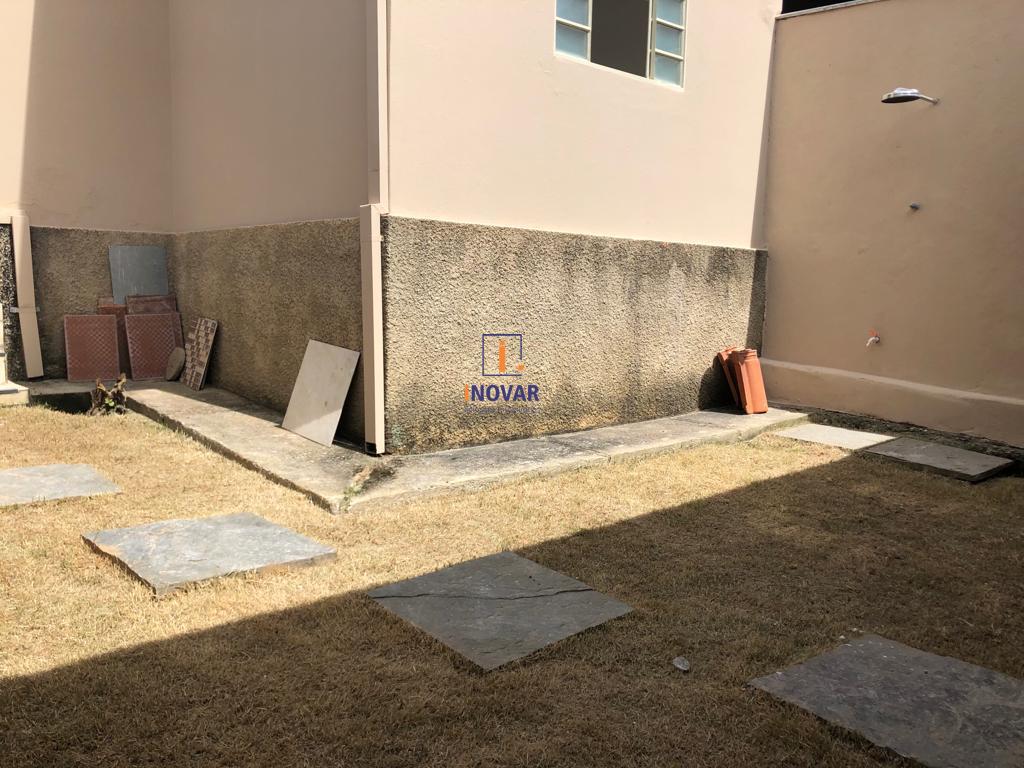 Casa à venda com 2 quartos, 180m² - Foto 22
