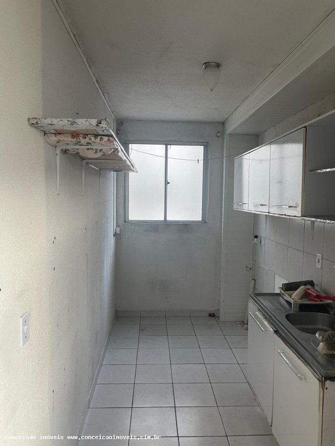 Apartamento à venda com 2 quartos, 44m² - Foto 4
