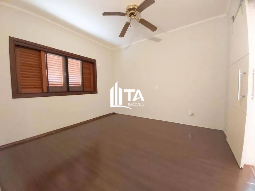 Casa de Condomínio à venda e aluguel com 3 quartos, 250m² - Foto 5