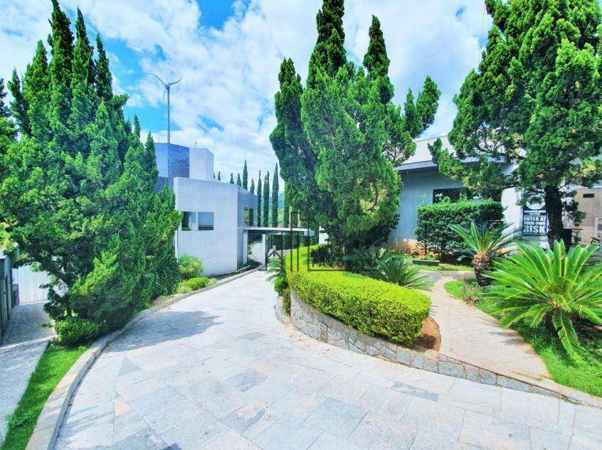Casa à venda com 5 quartos, 1080m² - Foto 9