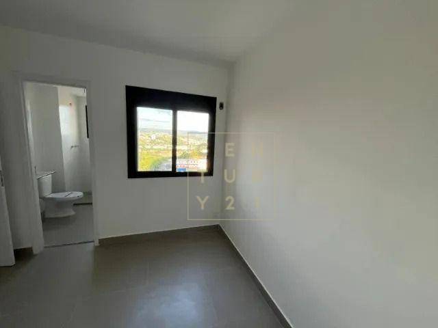 Apartamento à venda com 2 quartos, 67m² - Foto 2