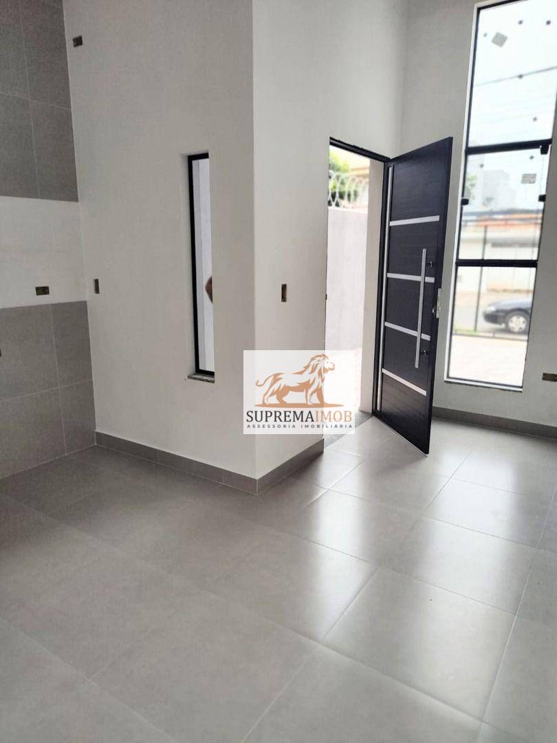Casa à venda com 2 quartos, 63m² - Foto 2