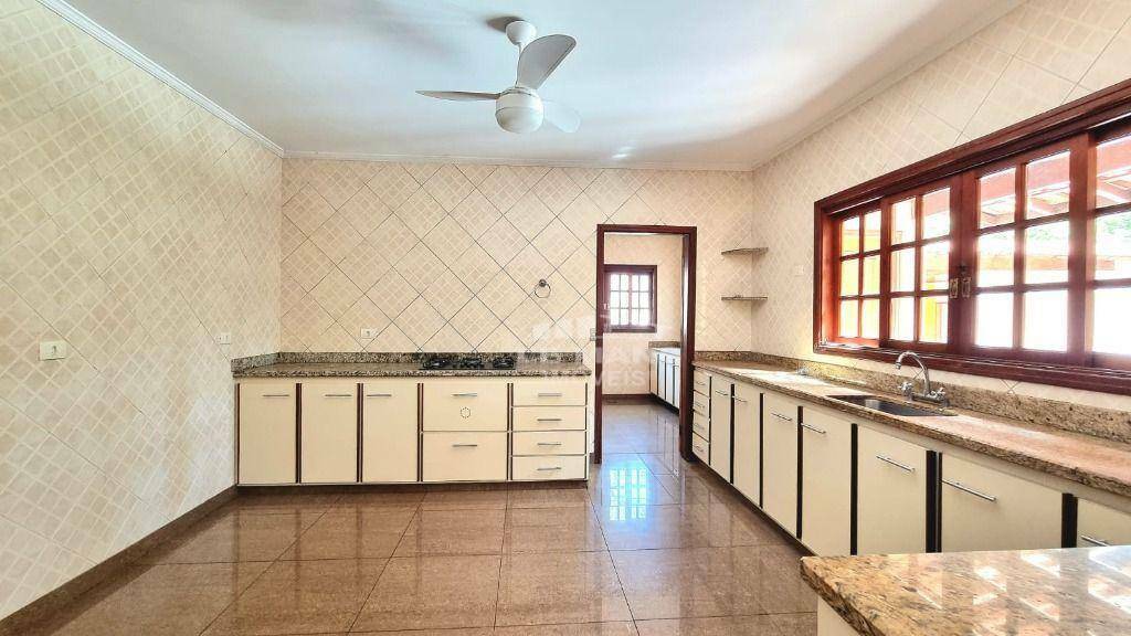 Casa à venda com 3 quartos, 220m² - Foto 16
