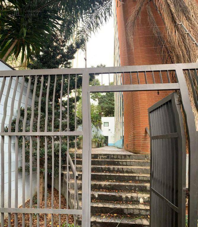 Prédio Inteiro à venda e aluguel, 901m² - Foto 2