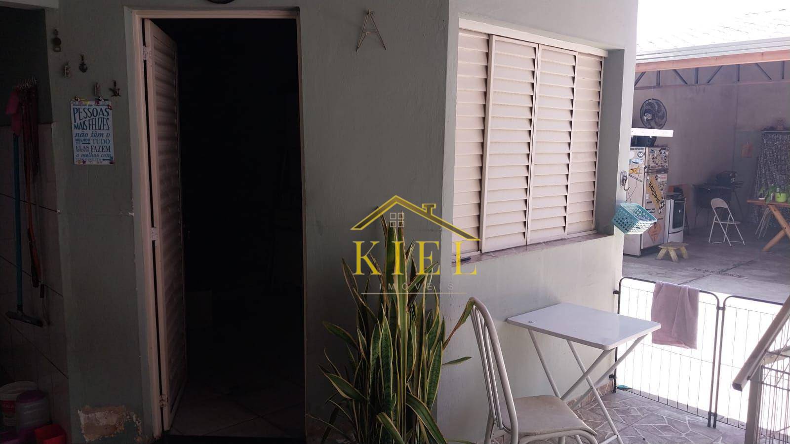 Casa à venda com 2 quartos, 240m² - Foto 14