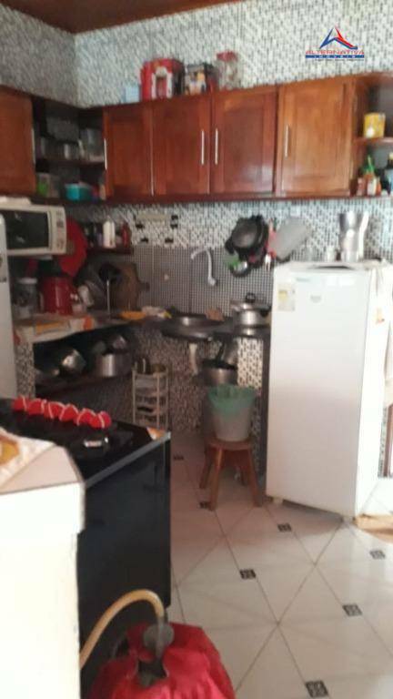 Casa à venda com 4 quartos, 300m² - Foto 11