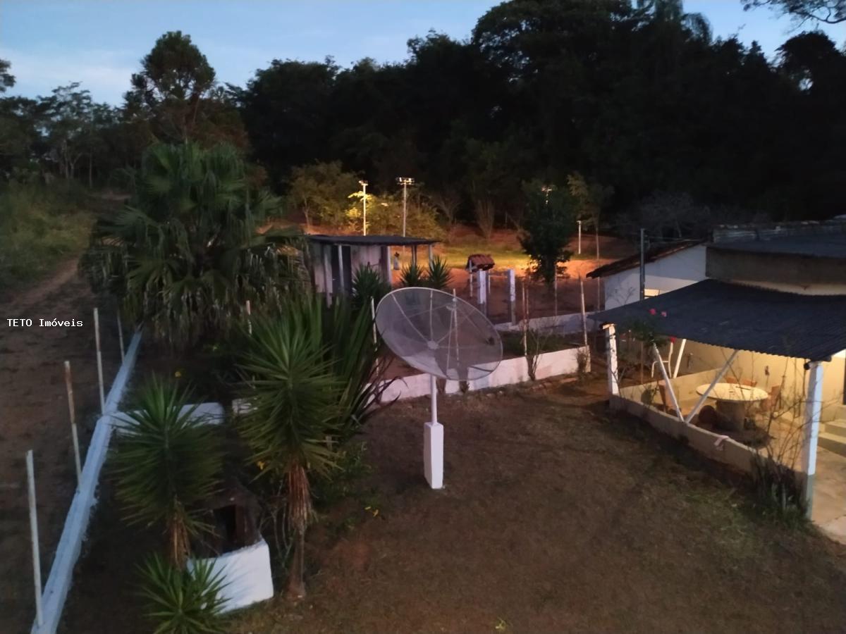Sítio à venda com 2 quartos, 1800m² - Foto 4