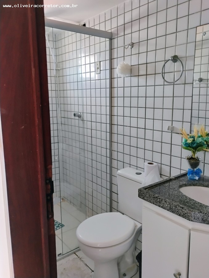 Apartamento para alugar com 2 quartos, 65m² - Foto 12