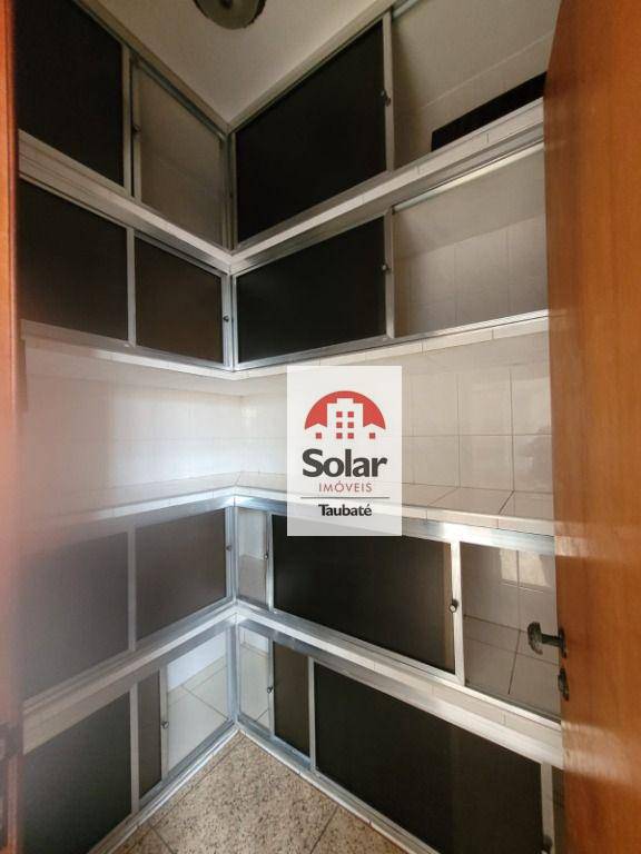 Casa à venda com 6 quartos, 240m² - Foto 10