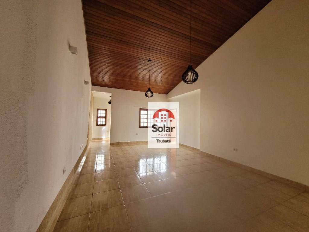 Casa à venda com 6 quartos, 240m² - Foto 5