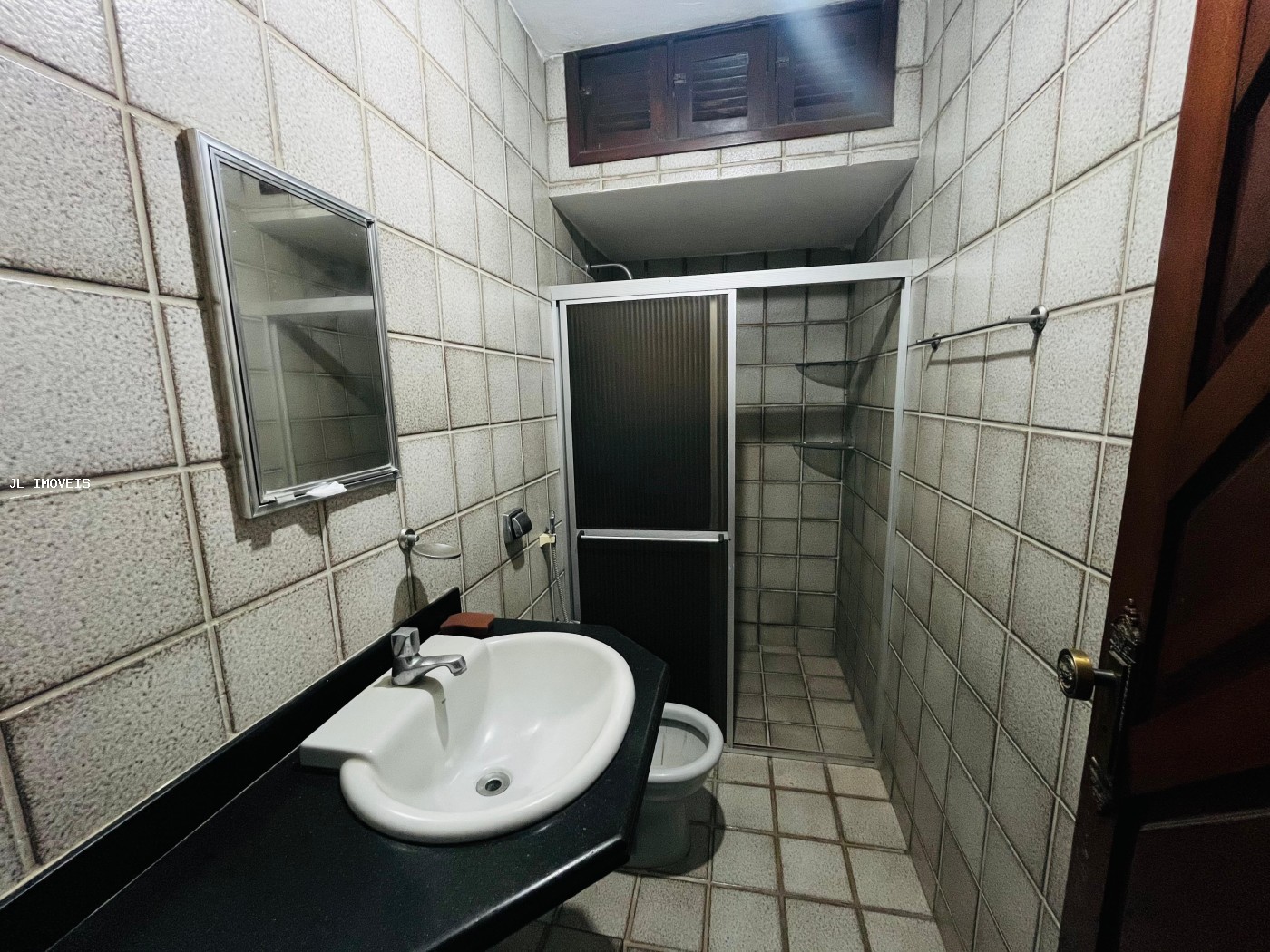Casa à venda com 9 quartos, 180m² - Foto 14