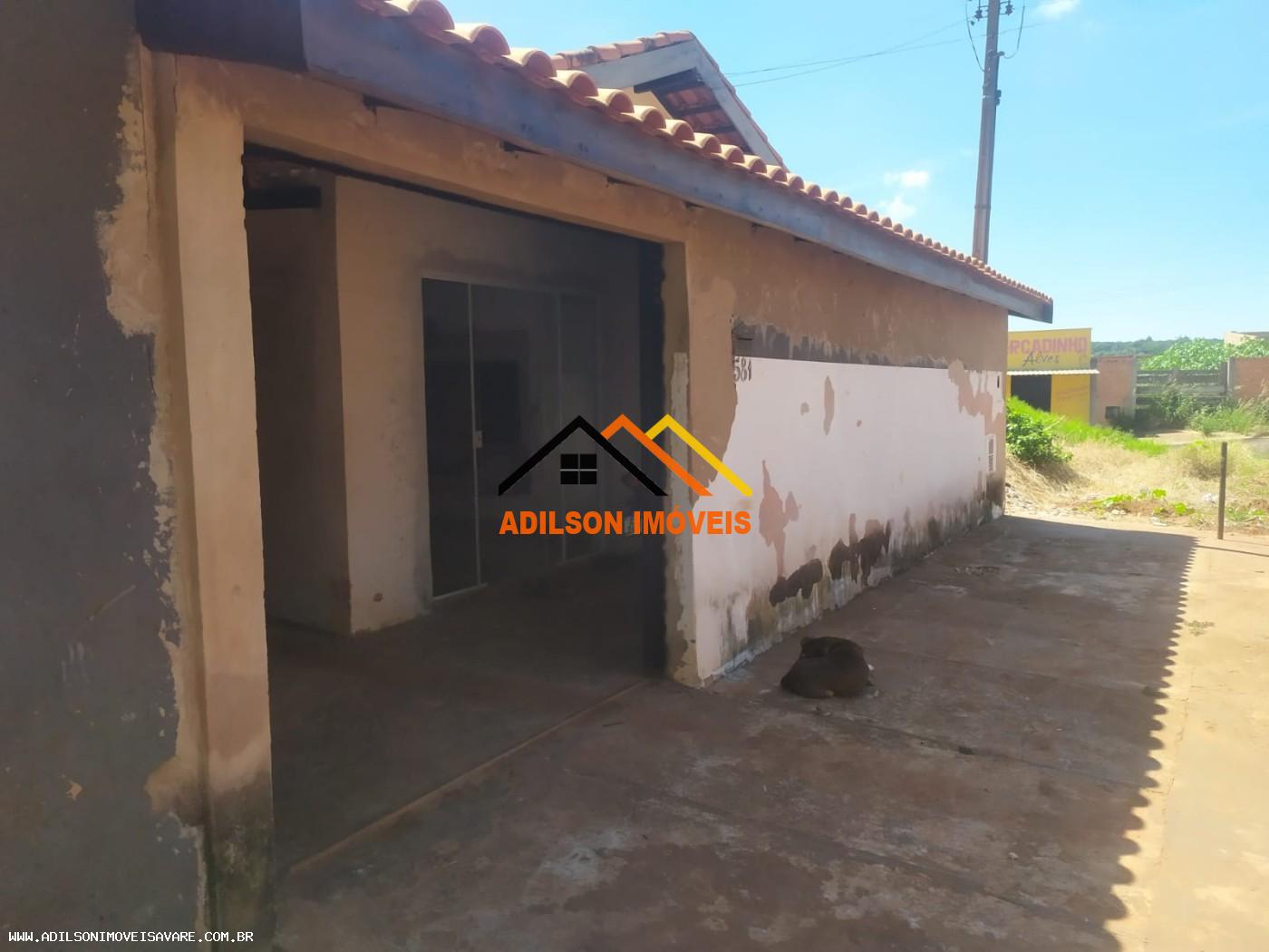 Casa à venda com 2 quartos, 65m² - Foto 1