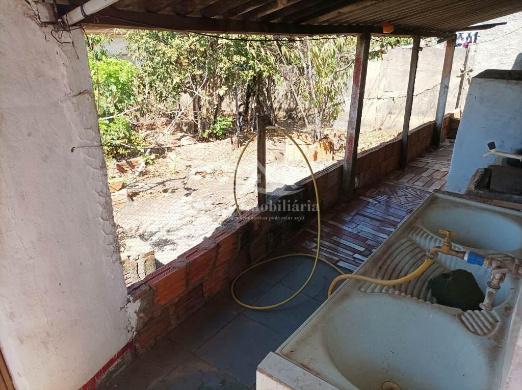 Casa à venda com 3 quartos, 300m² - Foto 18