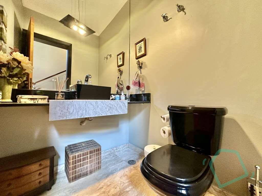 Casa de Condomínio à venda com 3 quartos, 330m² - Foto 9