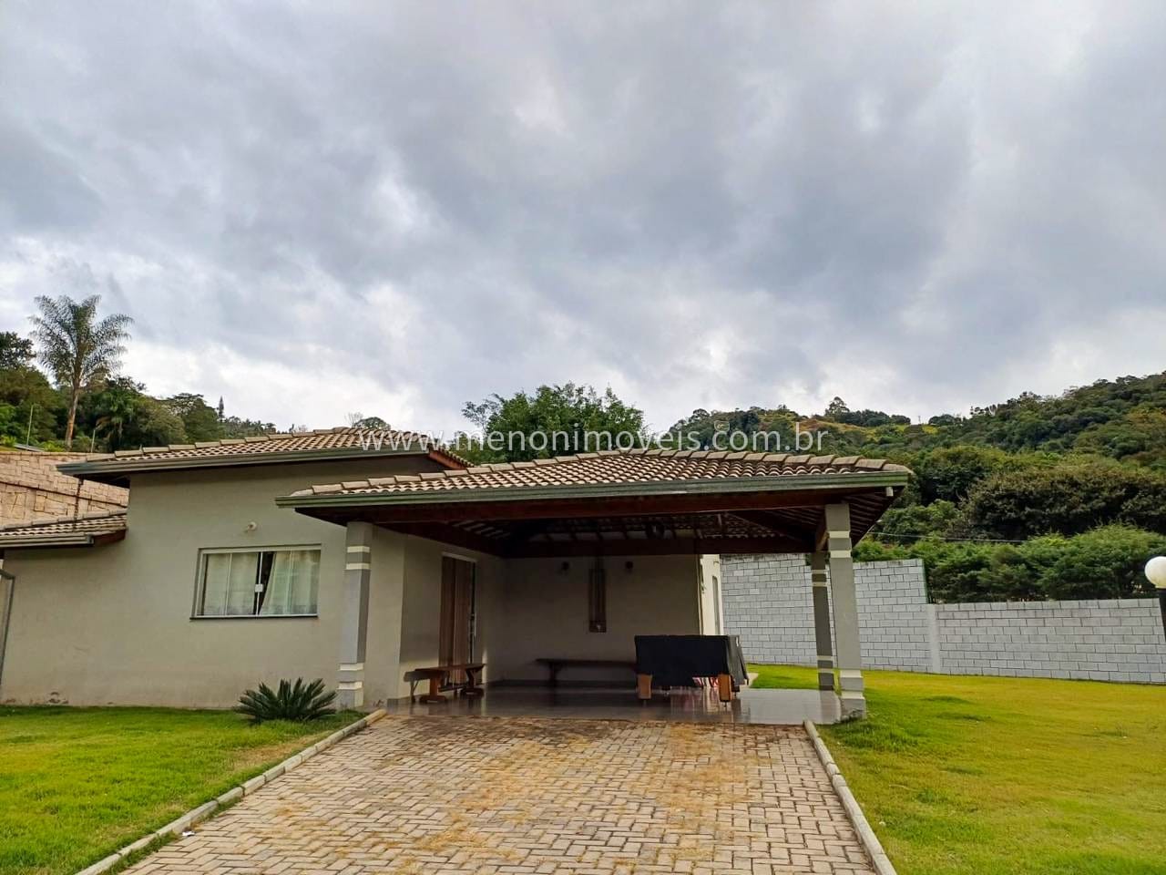 Casa à venda com 2 quartos, 850m² - Foto 2
