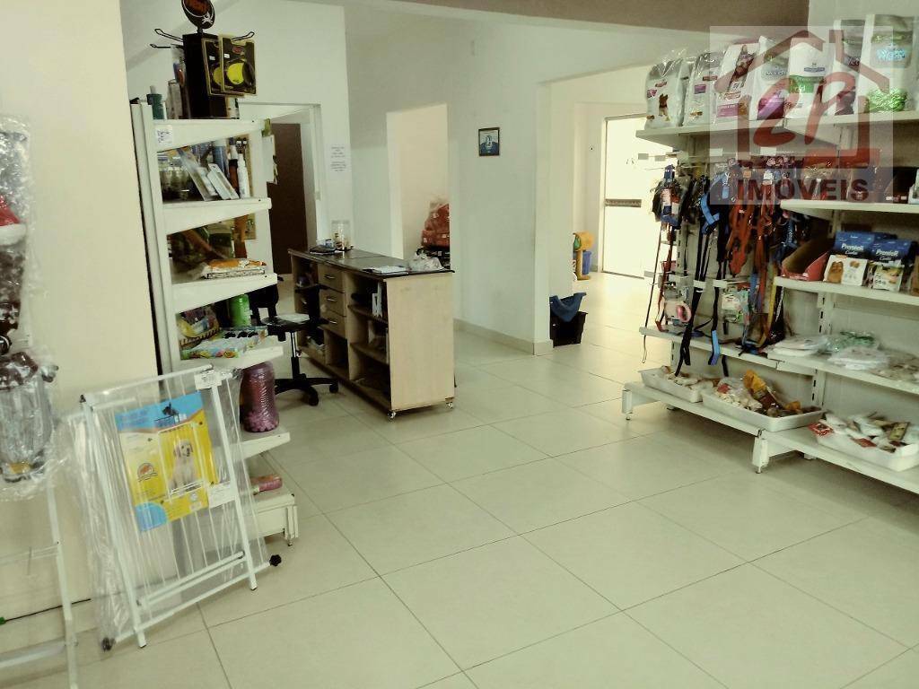 Casa à venda e aluguel, 450m² - Foto 2