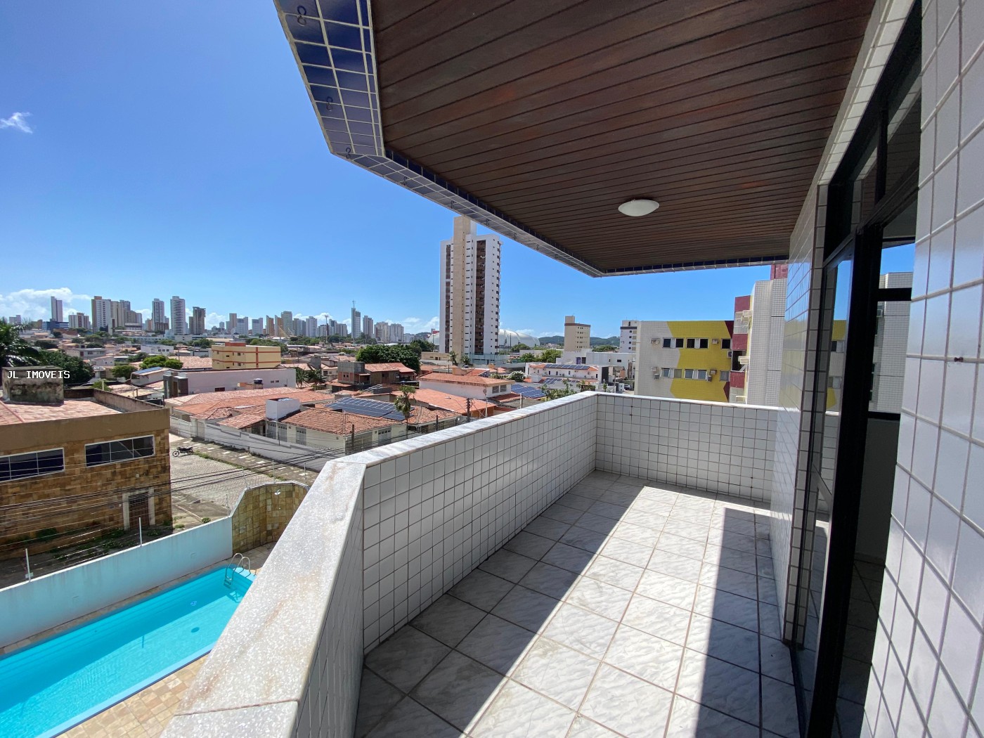 Apartamento à venda com 3 quartos, 200m² - Foto 5