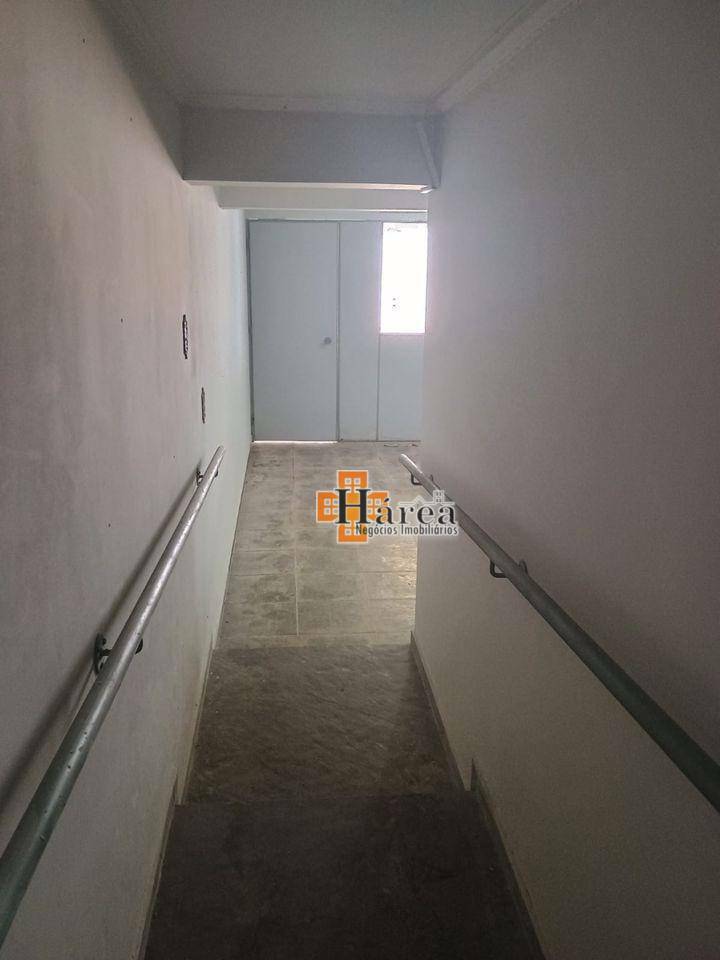 Casa para alugar com 3 quartos, 325m² - Foto 60