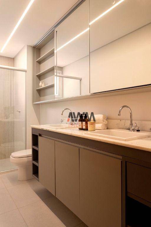 Apartamento à venda com 3 quartos, 130m² - Foto 17