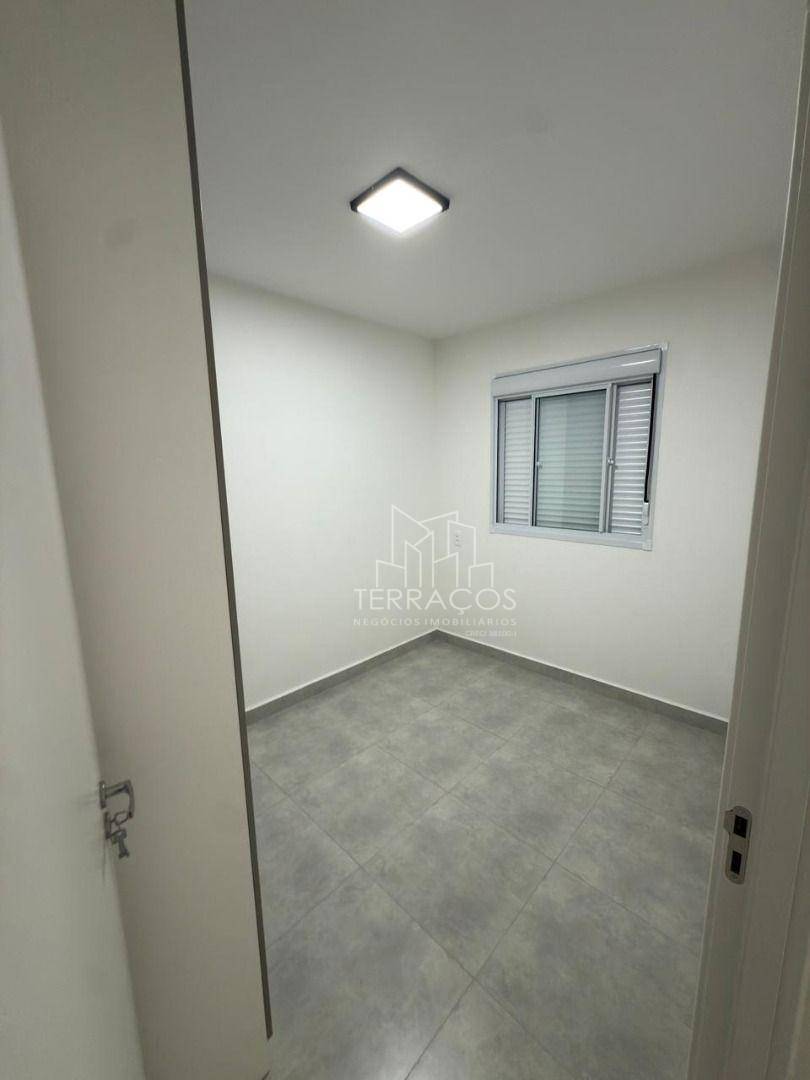 Apartamento à venda com 3 quartos, 54m² - Foto 2