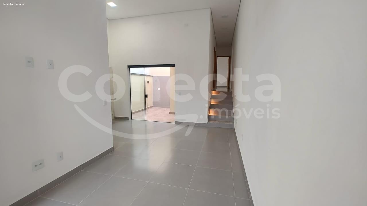Casa à venda com 2 quartos, 70m² - Foto 13