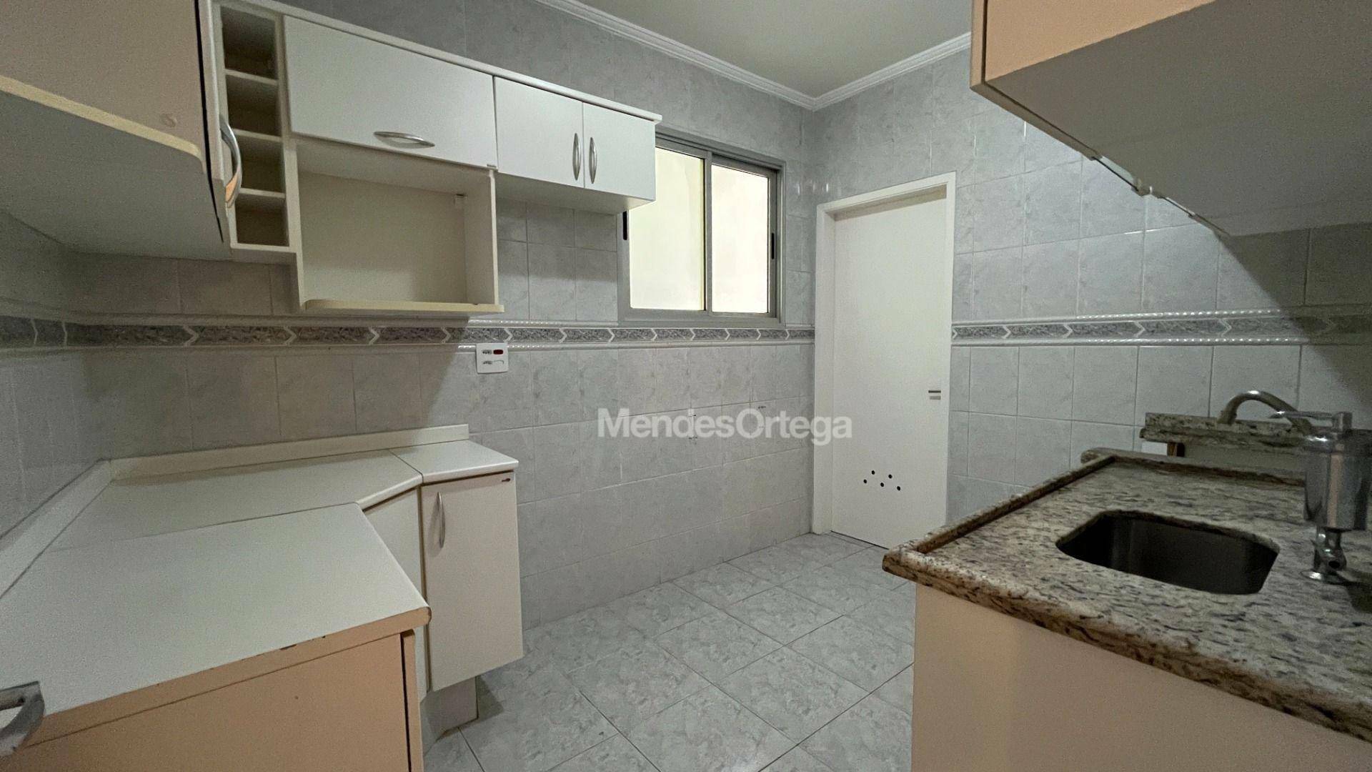 Apartamento para alugar com 2 quartos, 62m² - Foto 6